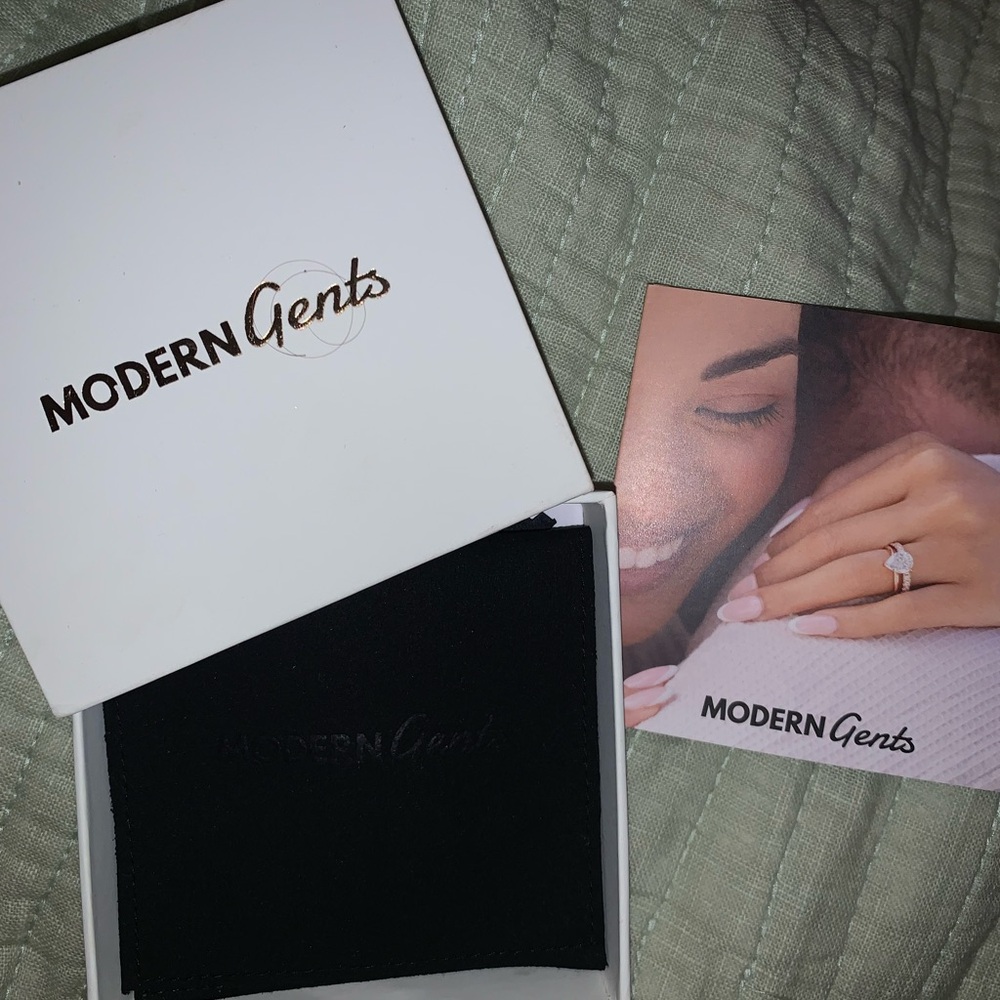 Modern Gents Pear Cut ring size 6! NWT